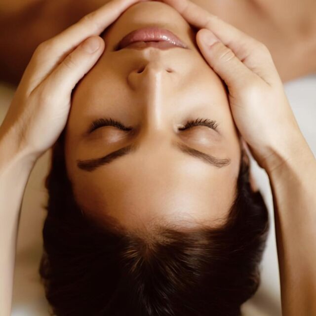 💫🗓️ Calendario dell’Avvento Lusiènn Beauty & Spa 
Week 3 Glow-Up dal 15 al 21 Dicembre.

Pulizia delicata del viso con applicazione di una maschera alla Vitamina C e Acido Ialuronico, ideale per un aspetto luminoso.

Scrivici in dm per ricevere maggiori informazioni

📍​ Via David Livingstone, 21, 41123 Modena MO
📞 059 787 4786
☎️​ 3407793668

#lusiennbeautyandspa #calendariodellavvento #trattamentoviso #illuminante #beauty #christmascalendar